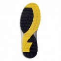 DELTA PLUS Paire de Chaussures hautes Manhattan noir et jaune, en croûte velours imperméable. Taille 45.